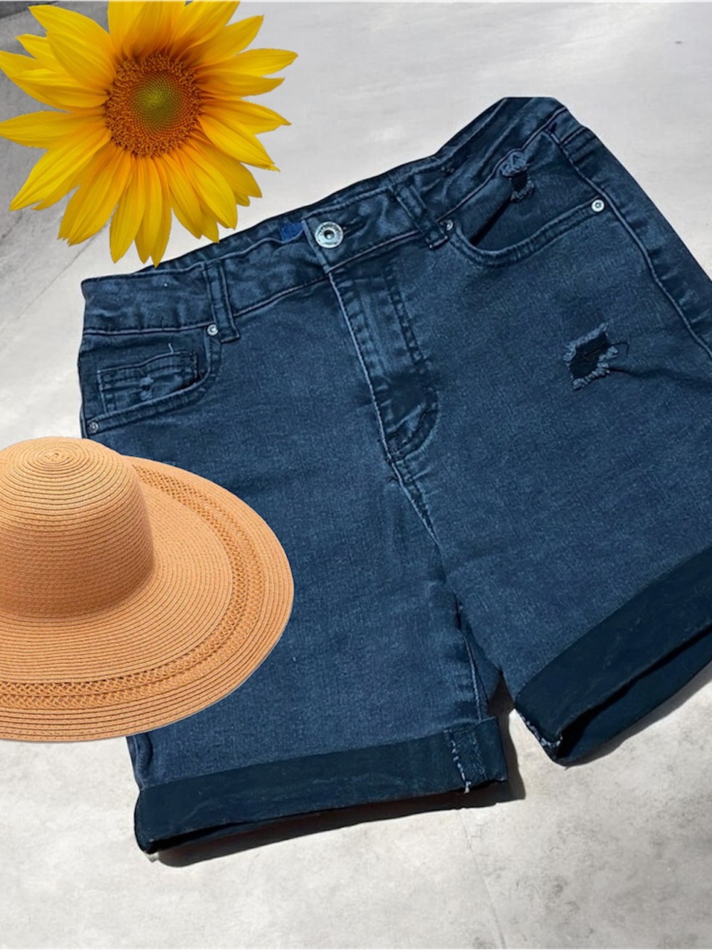 🖤💫🩶 WAX JEAN OF LOS ANGELES SHORTS Women's Black Denim Roll up cuff Shorts Sz S